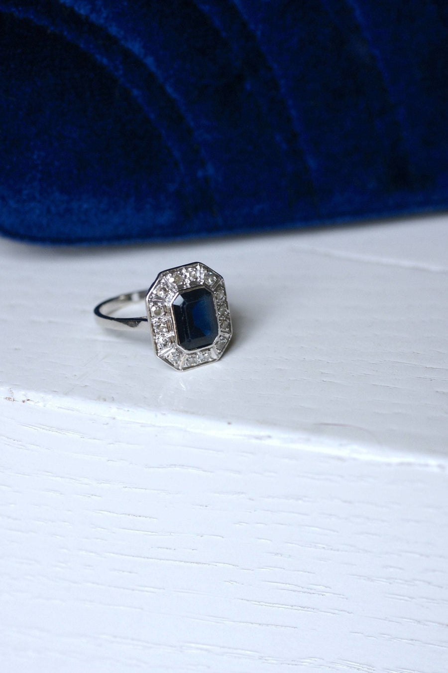 Art Deco sapphire ring with diamonds - Penelope Gallery