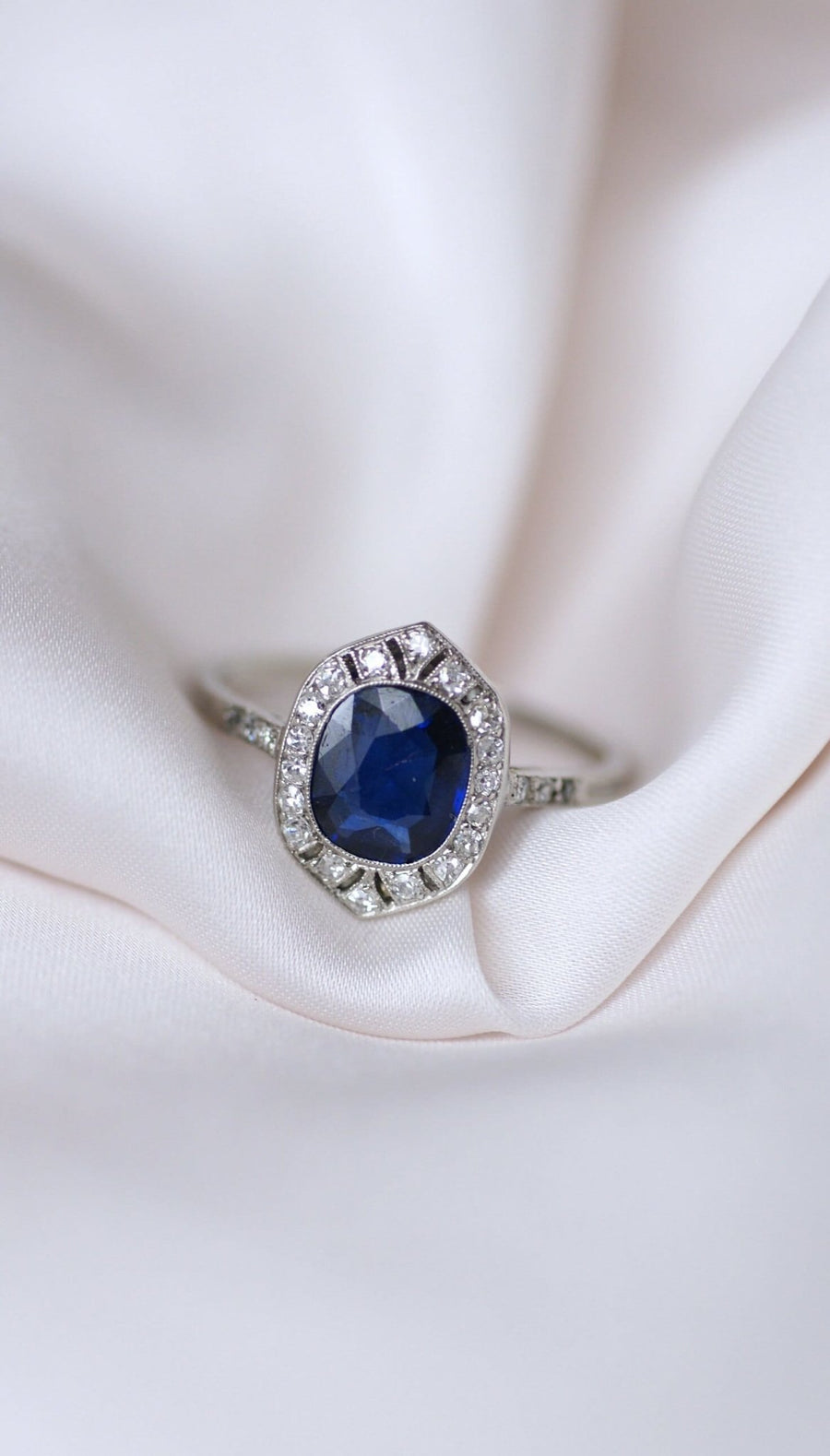 Art Deco sapphire and diamond ring - Penelope Gallery