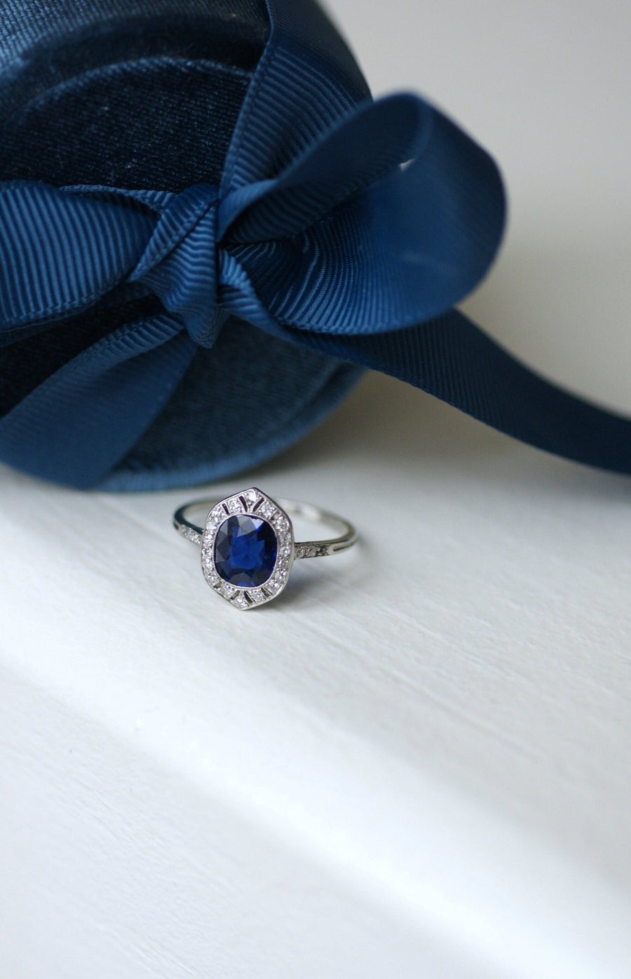 Art Deco sapphire and diamond ring - Penelope Gallery