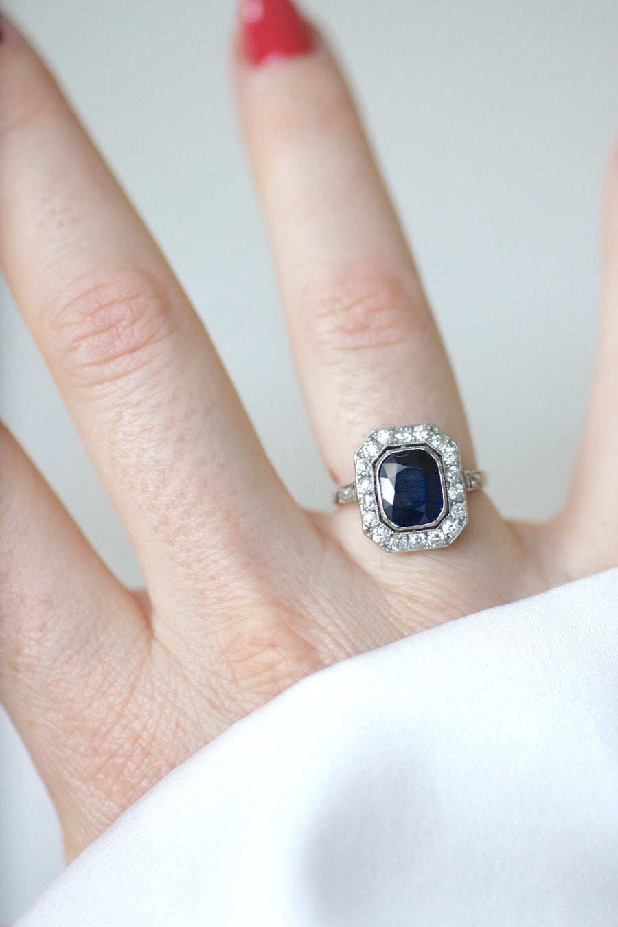 Art Deco Sapphire and Diamond Ring - Galerie Pénélope