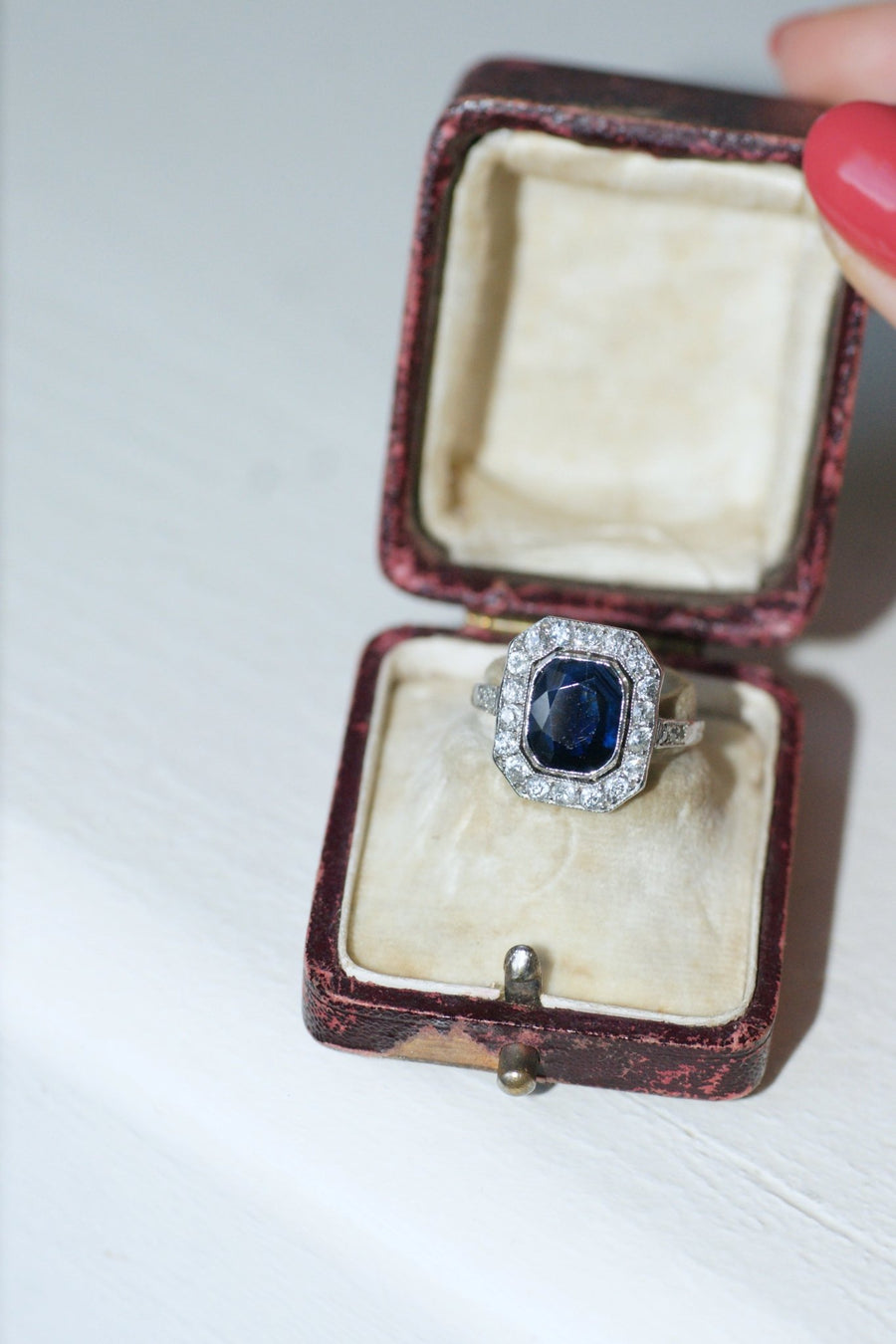 Art Deco Sapphire and Diamond Ring - Galerie Pénélope