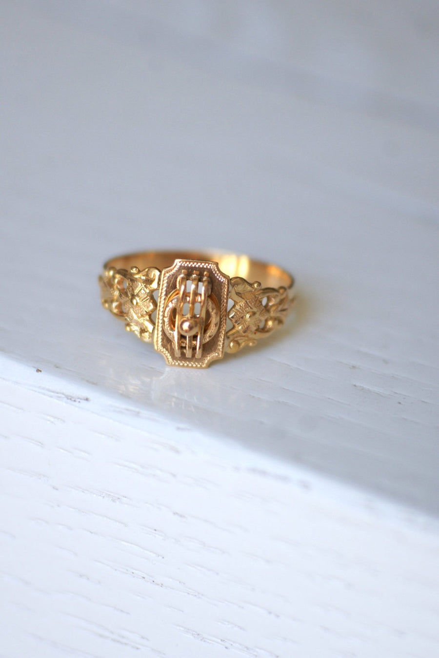 Antique pink gold band ring - Penelope Gallery