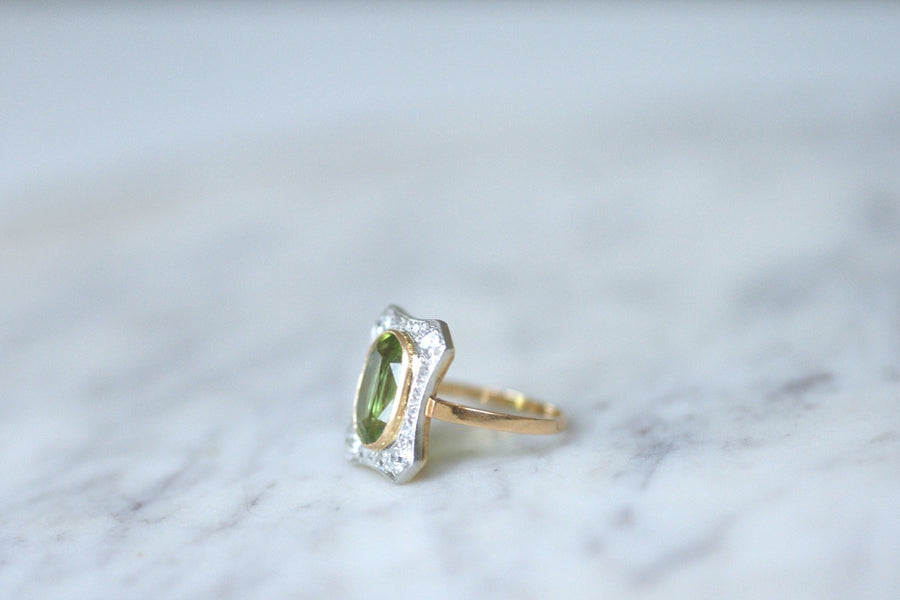 Belle Epoque Peridot ring with diamond setting - Galerie Pénélope