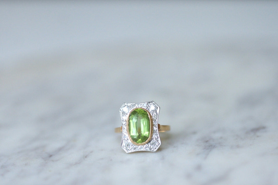 Belle Epoque Peridot ring with diamond setting - Galerie Pénélope