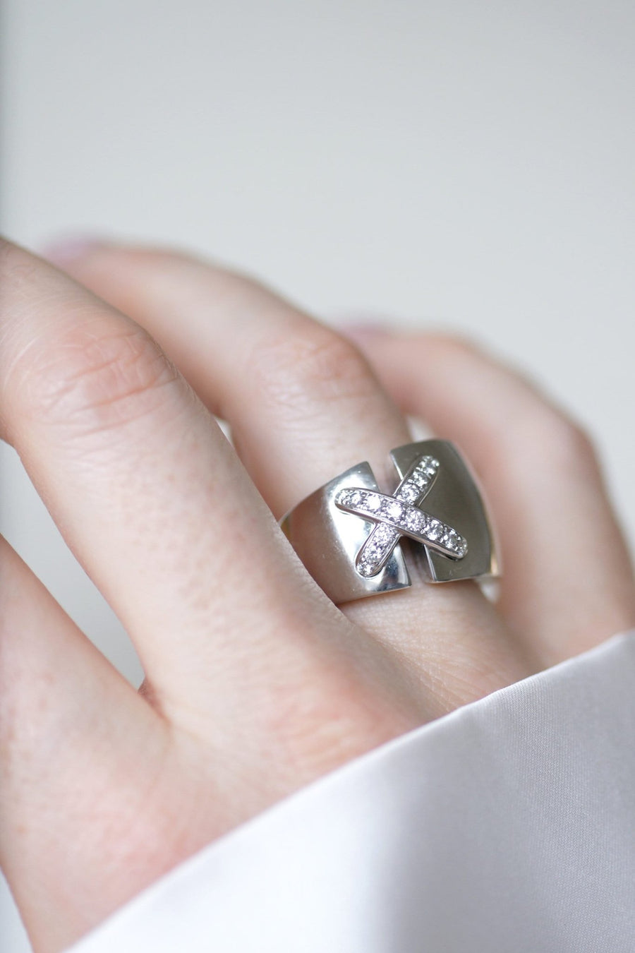 Ring Chaumet Liens croisés XL white gold diamonds - Galerie Pénélope