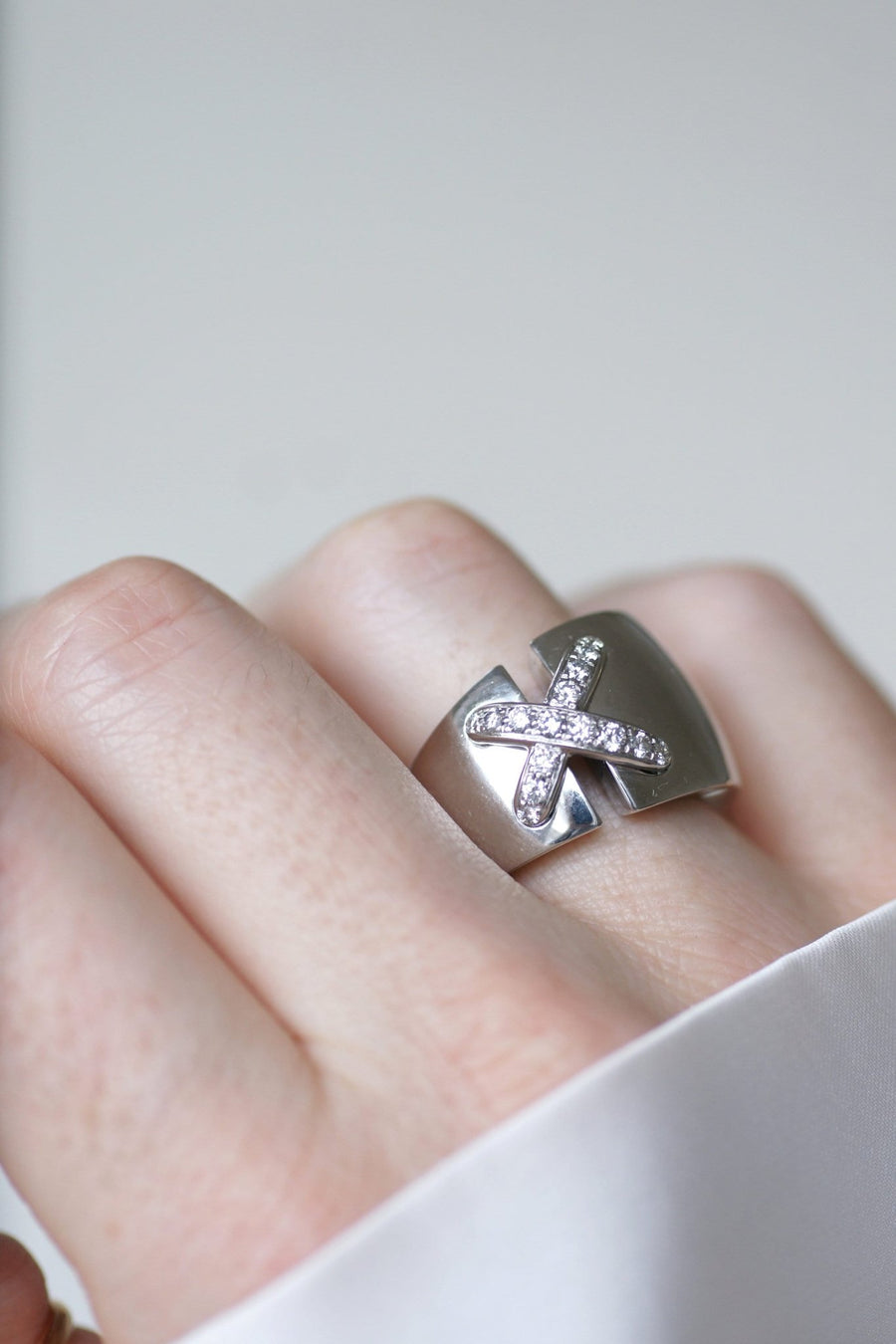 Ring Chaumet Liens croisés XL white gold diamonds - Galerie Pénélope