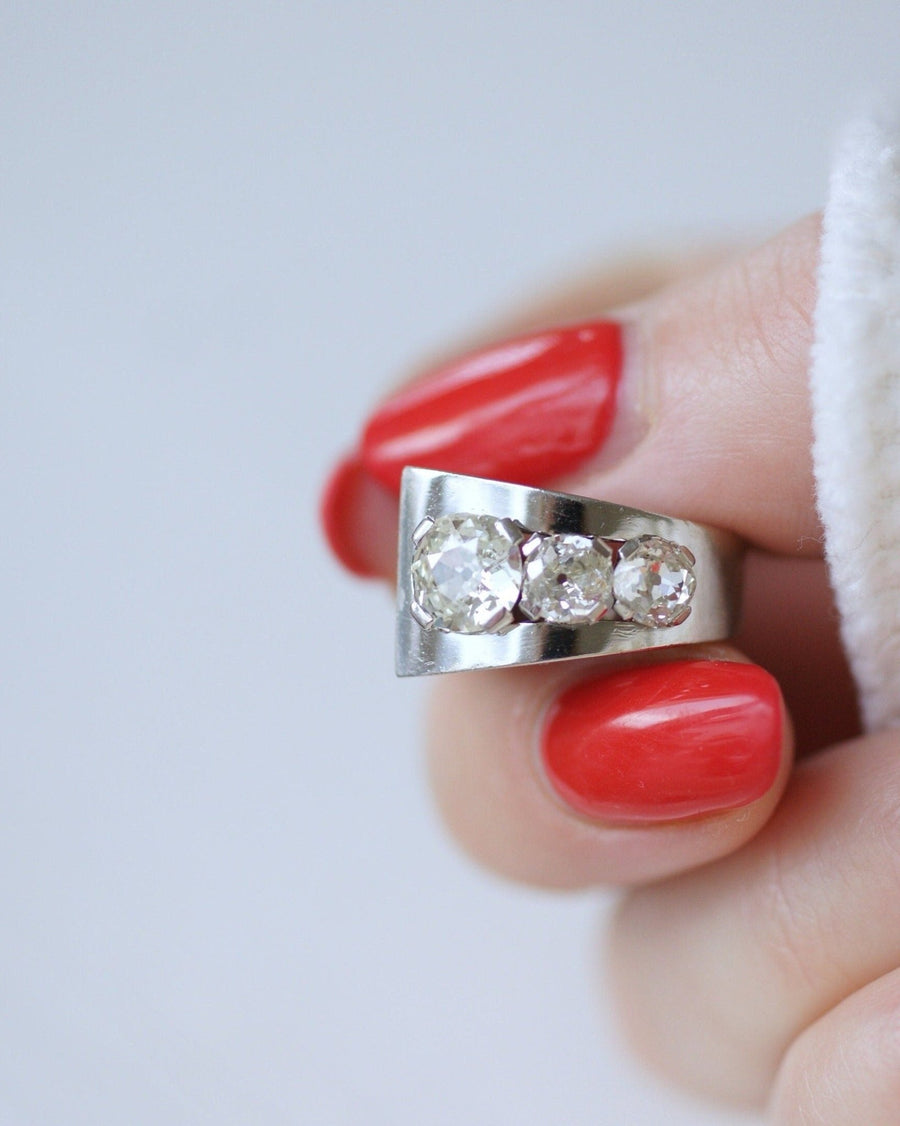 Art Deco diamond and platinum signet ring - Penelope Gallery