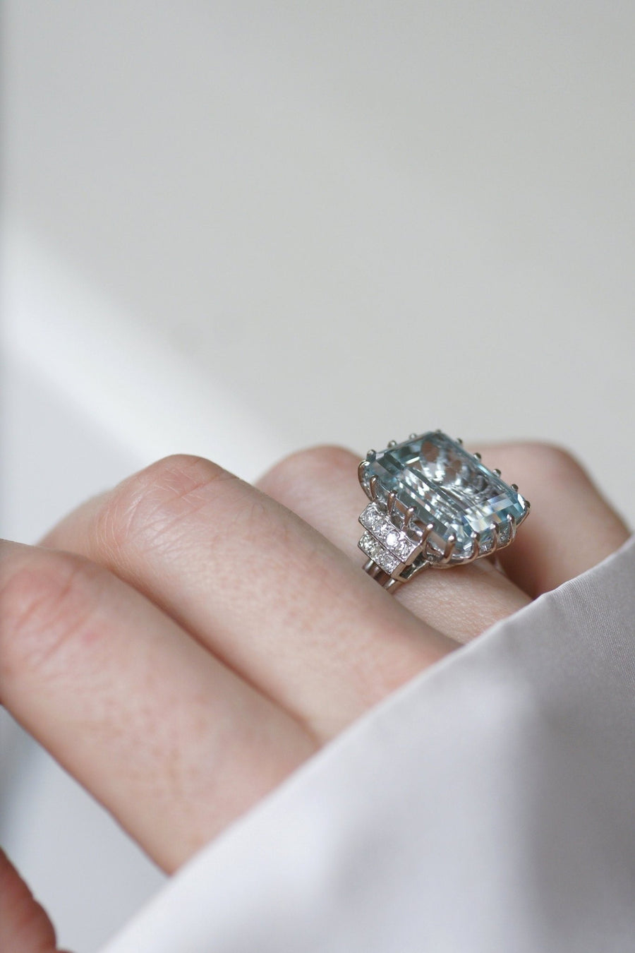 Aquamarine and diamonds Cocktail ring - Galerie Pénélope