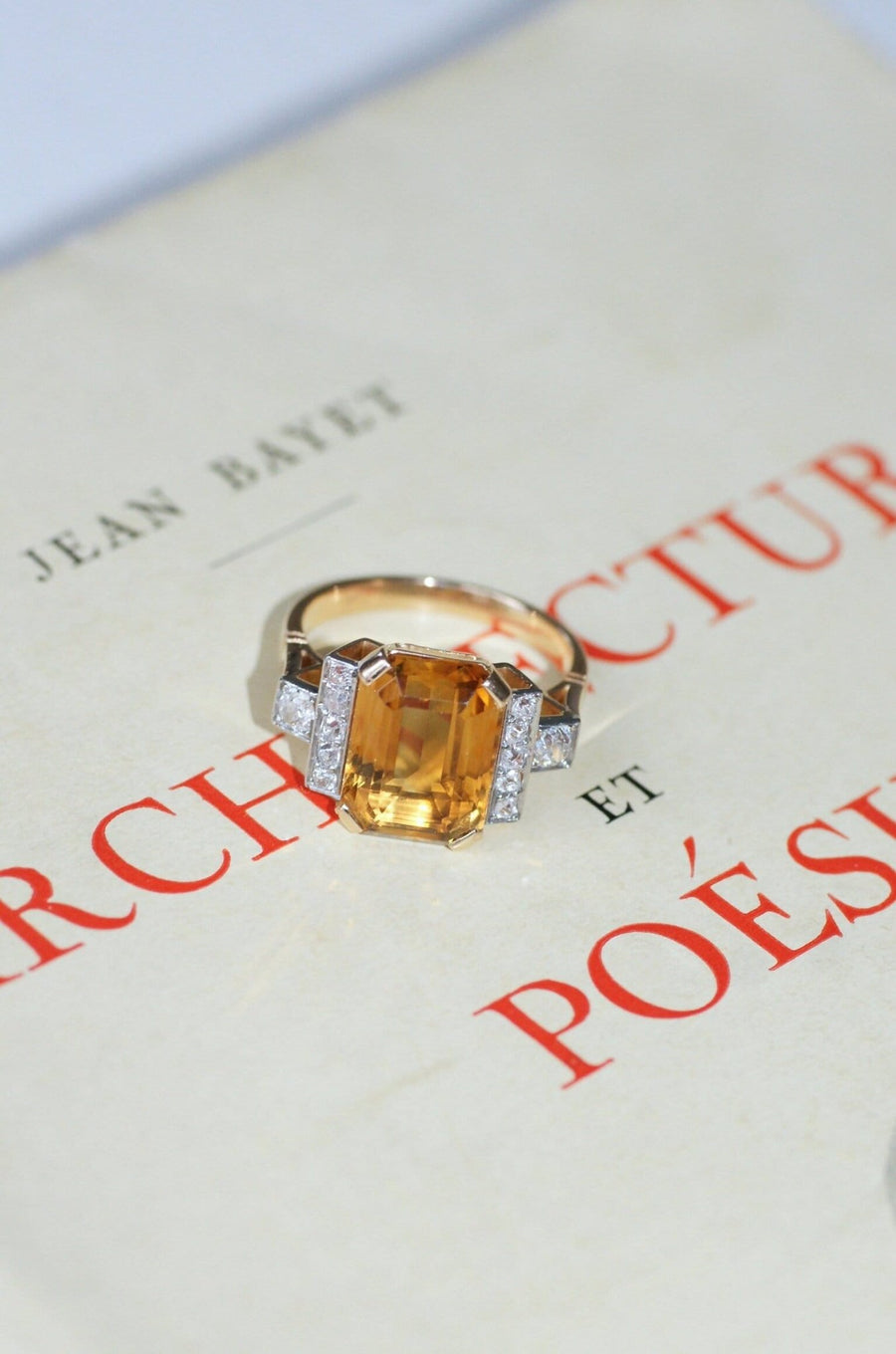 Citrine and diamond cocktail ring - Galerie Pénélope