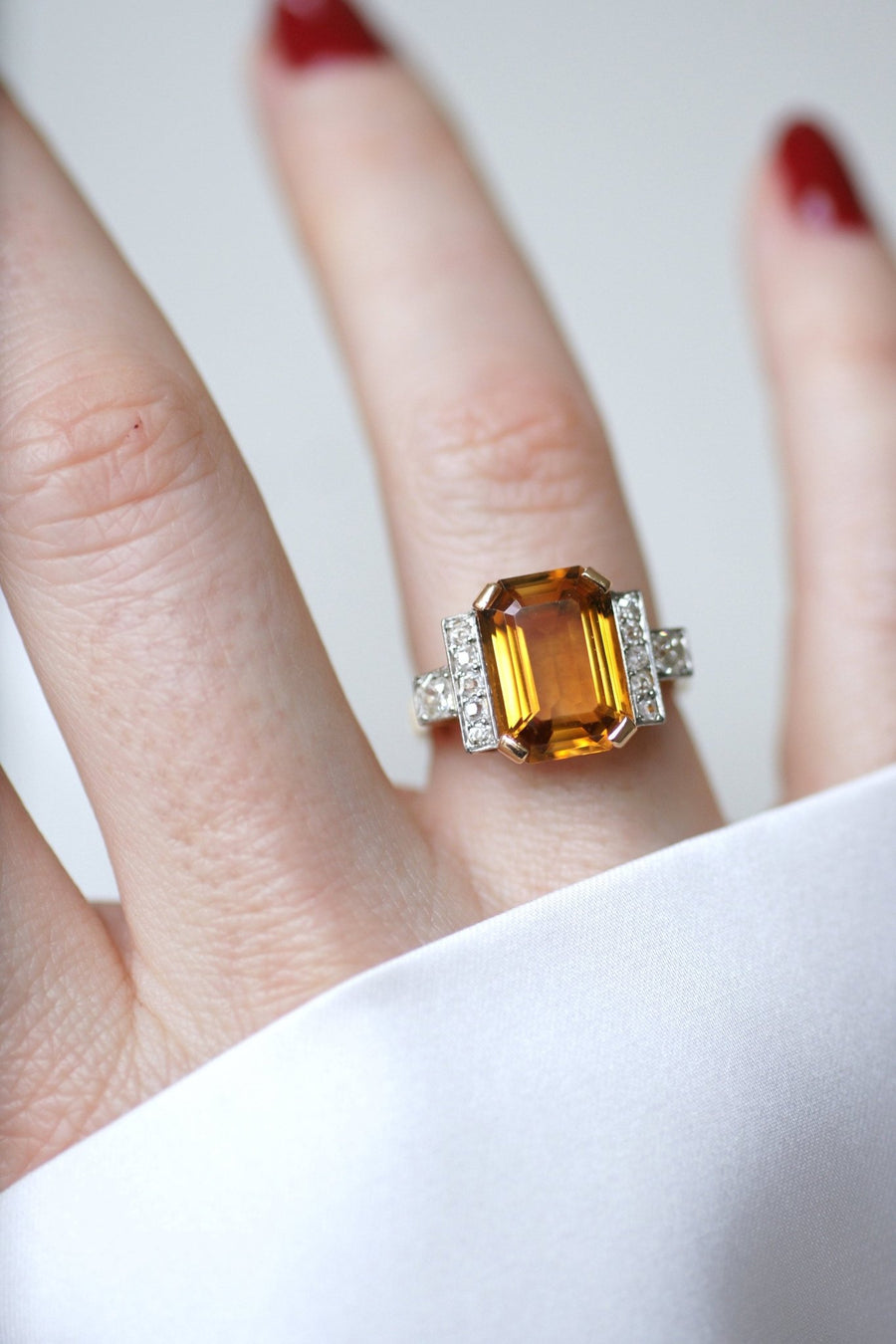 Citrine and diamond cocktail ring - Galerie Pénélope