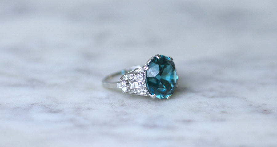 Blue zirconia and diamonds on platinum Cocktail ring - Galerie Pénélope