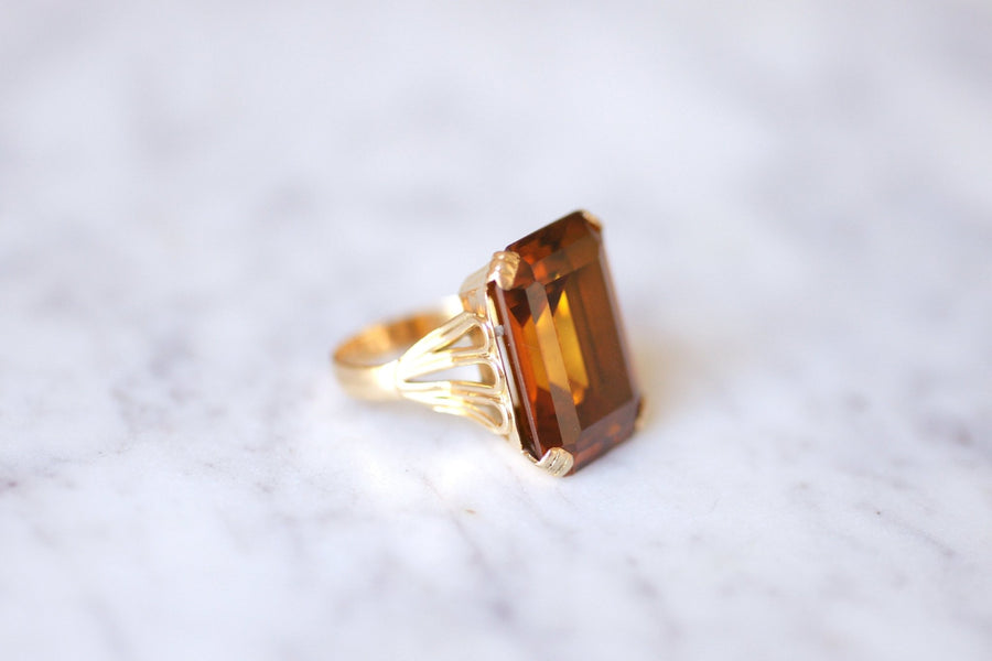 Vintage 17 Cts Madeira citrine cocktail ring on 18Kt yellow gold - Galerie Pénélope