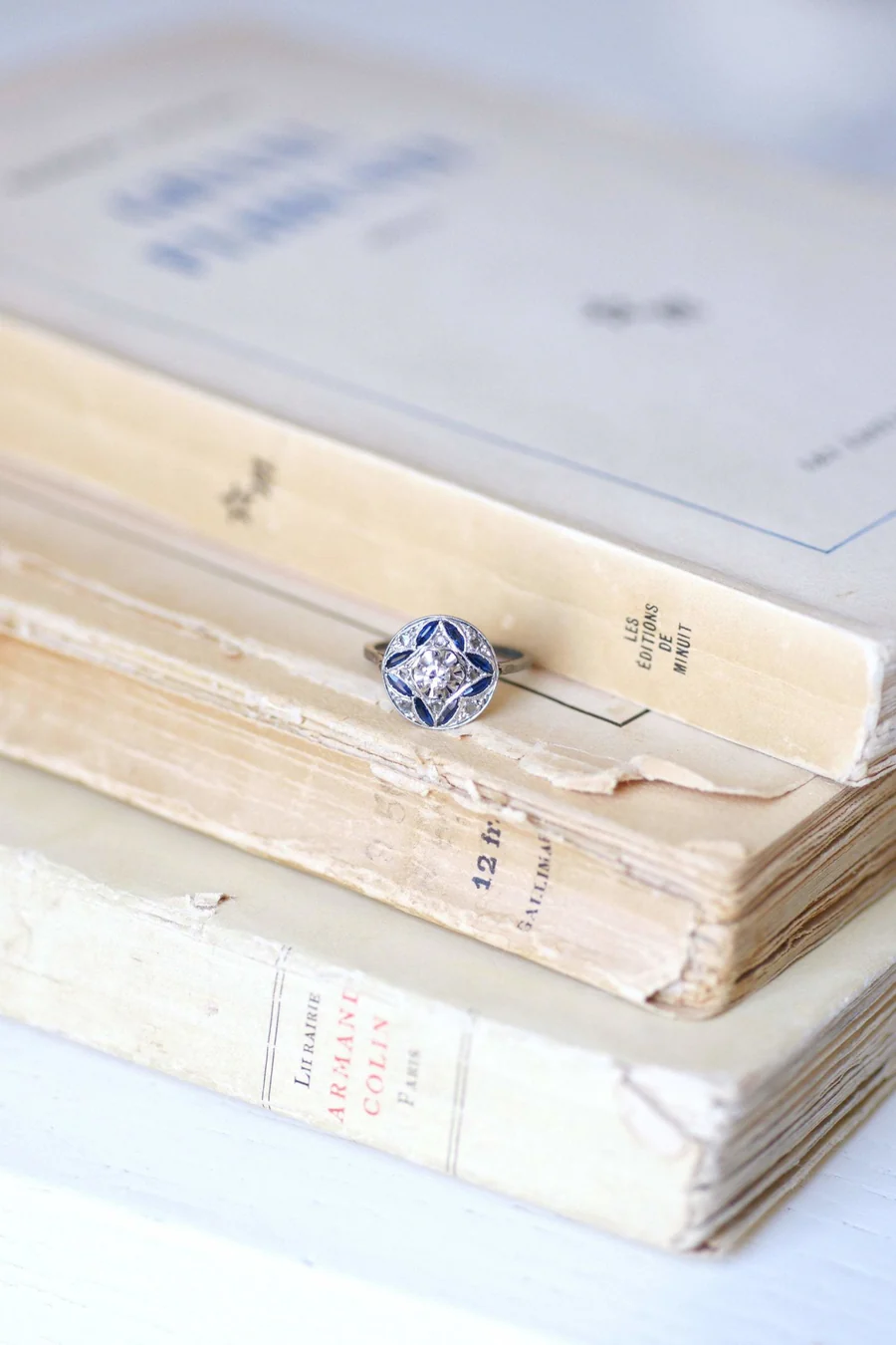 Art Deco sapphires and diamonds engagement ring - Galerie Pénélope