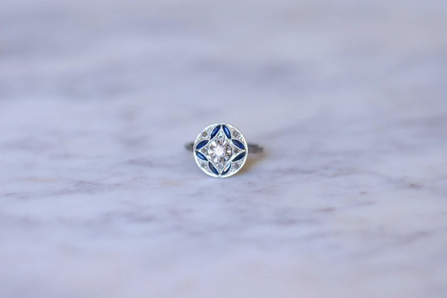 Art Deco sapphires and diamonds engagement ring - Galerie Pénélope