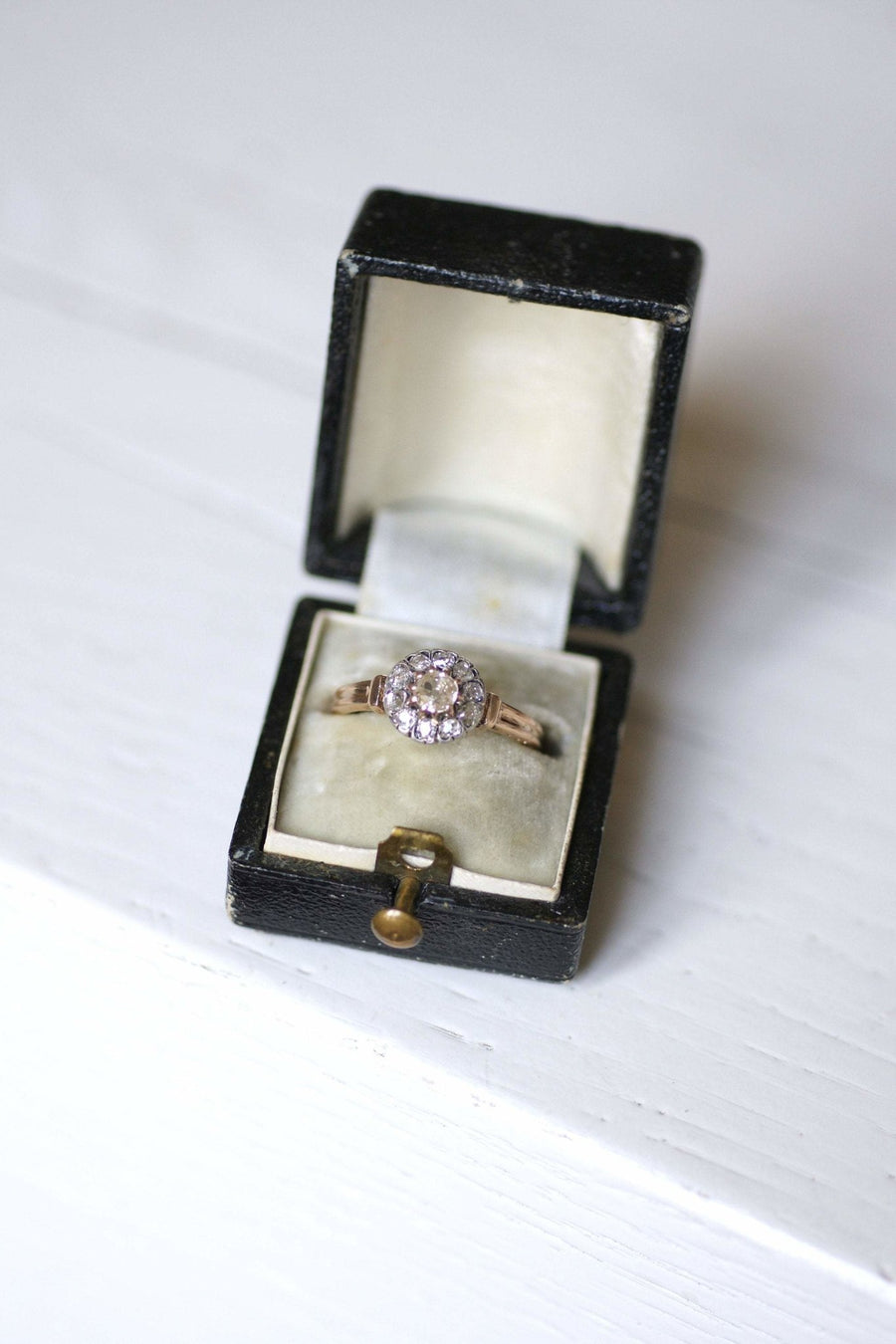 Antique daisy diamond engagement ring - Penelope Gallery