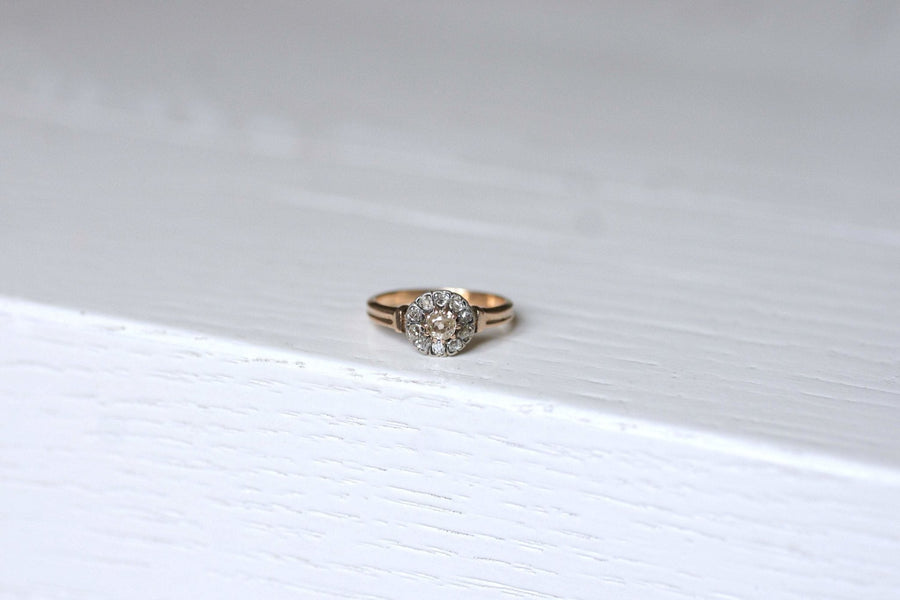 Antique daisy diamond engagement ring - Penelope Gallery