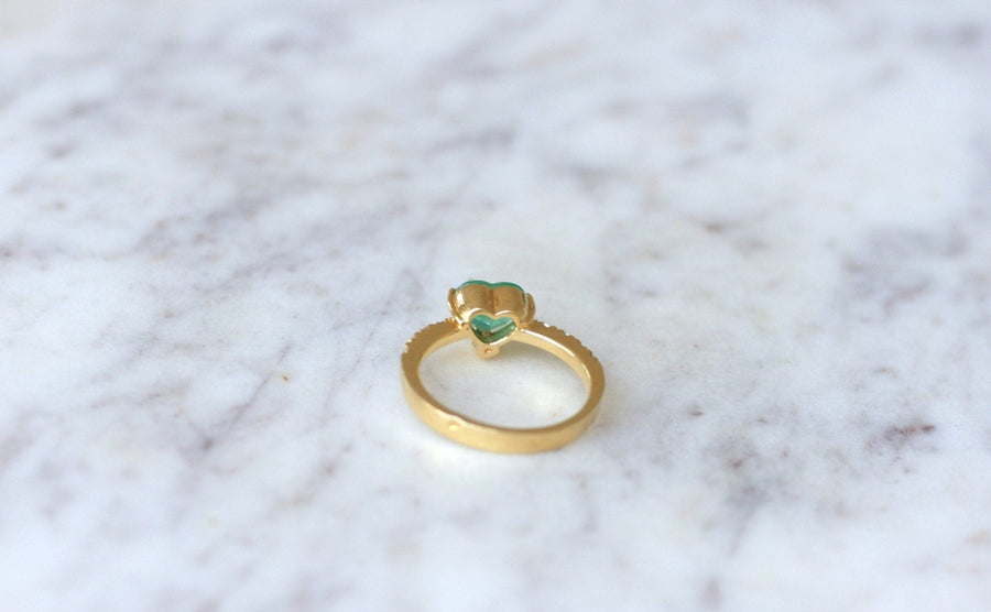 Vintage engagement ring, emerald heart and diamonds on yellow gold - Penelope Gallery