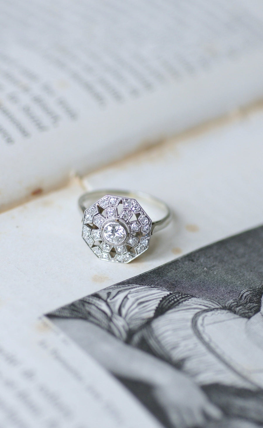 Octagonal Art Deco diamond ring - Galerie Pénélope