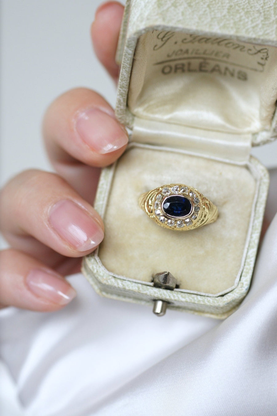 Sapphire dome ring with diamonds - Penelope Gallery