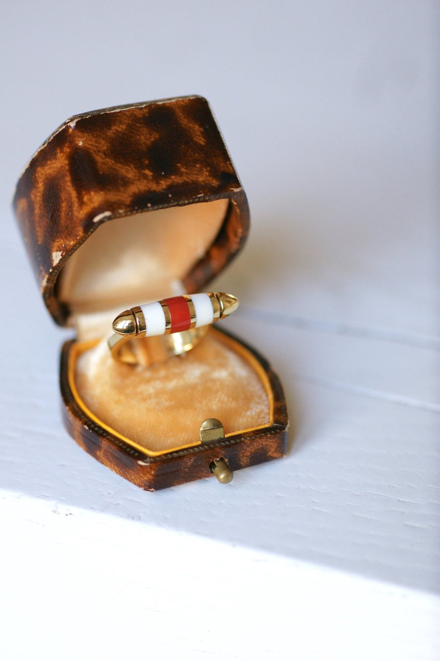 Modernist gold and coral spindle ring - Penelope Gallery