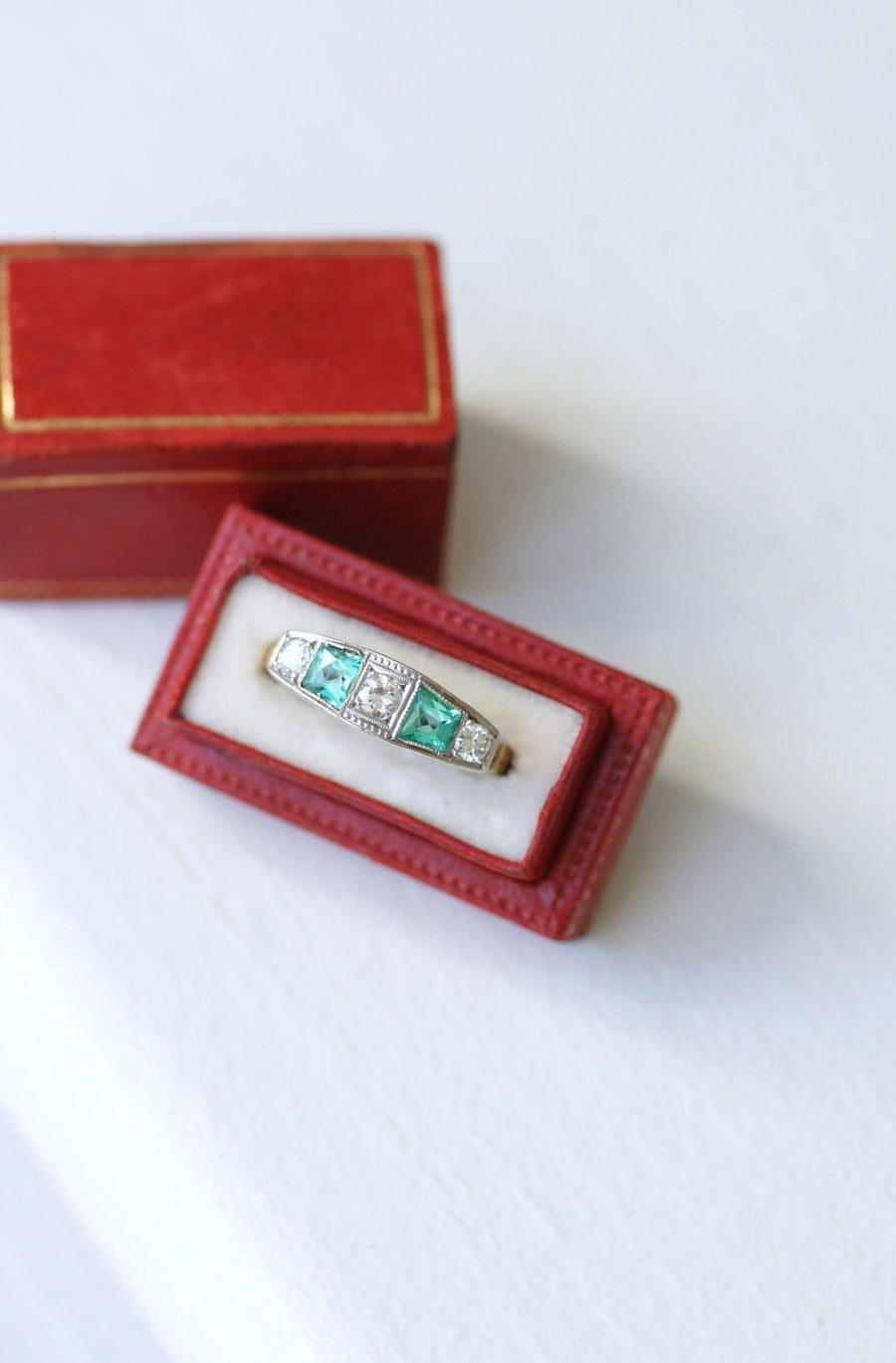 Diamond and emerald garter ring - Penelope Gallery