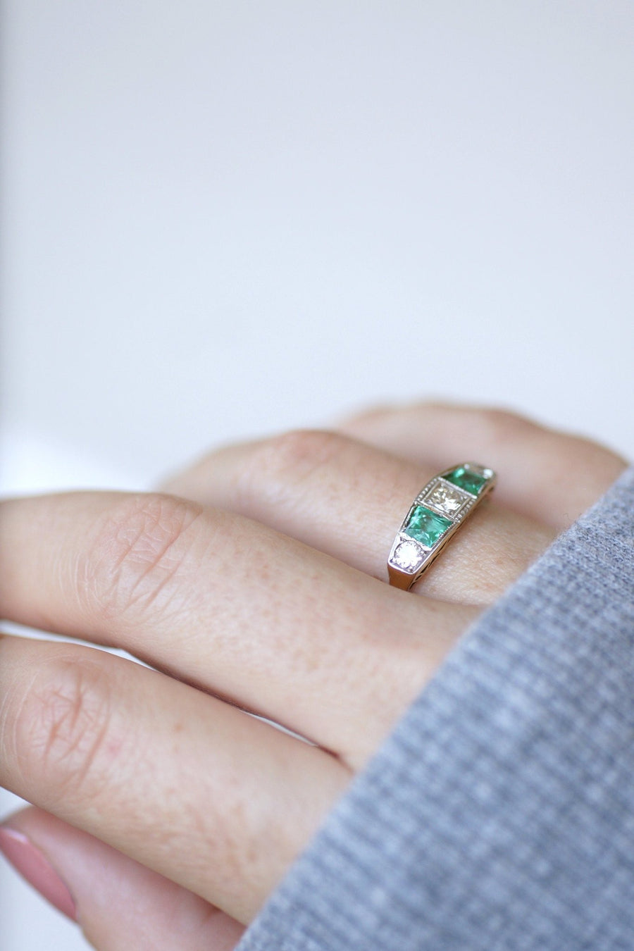 Diamond and emerald garter ring - Penelope Gallery