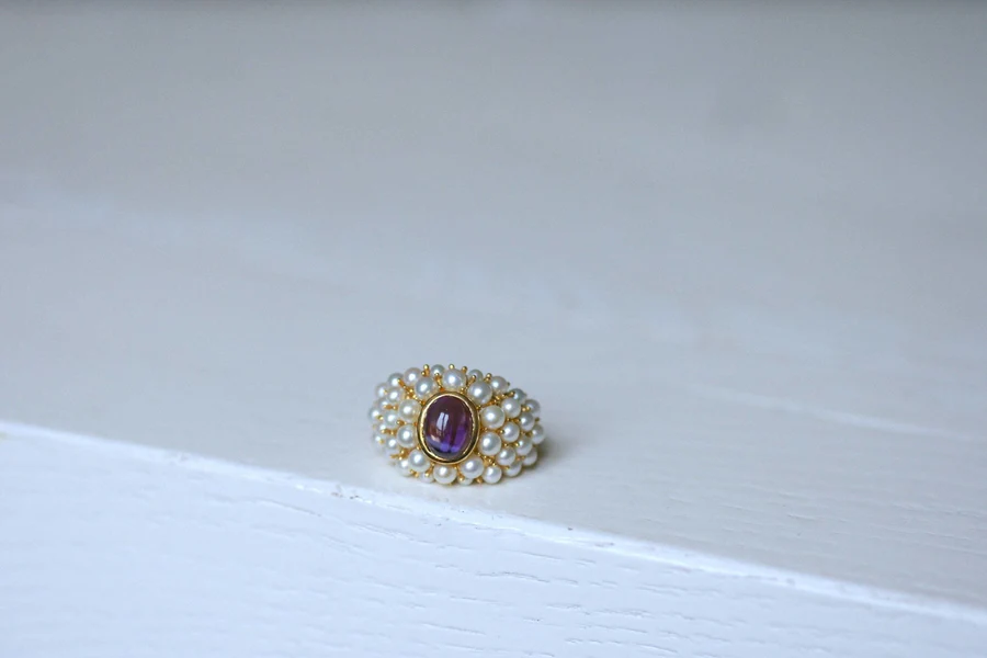 Amethyst and pearls on gold ring - Penelope Gallery
