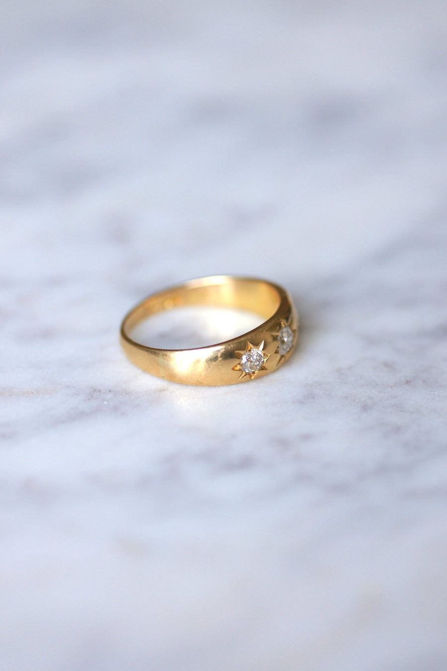 18Kt yellow gold and three diamonds Victorian rush ring - Galerie Pénélope