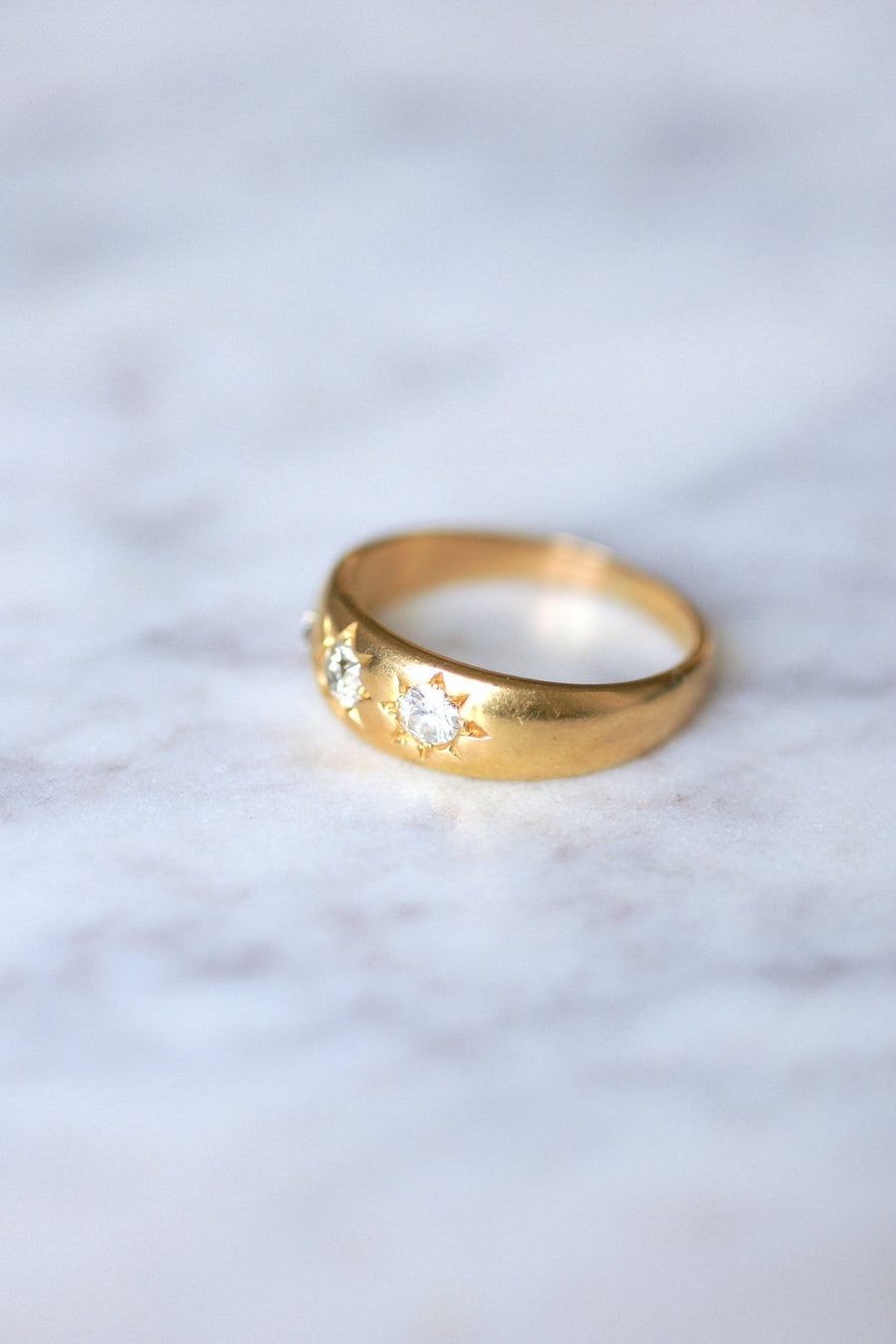 18Kt yellow gold and three diamonds Victorian rush ring - Galerie Pénélope