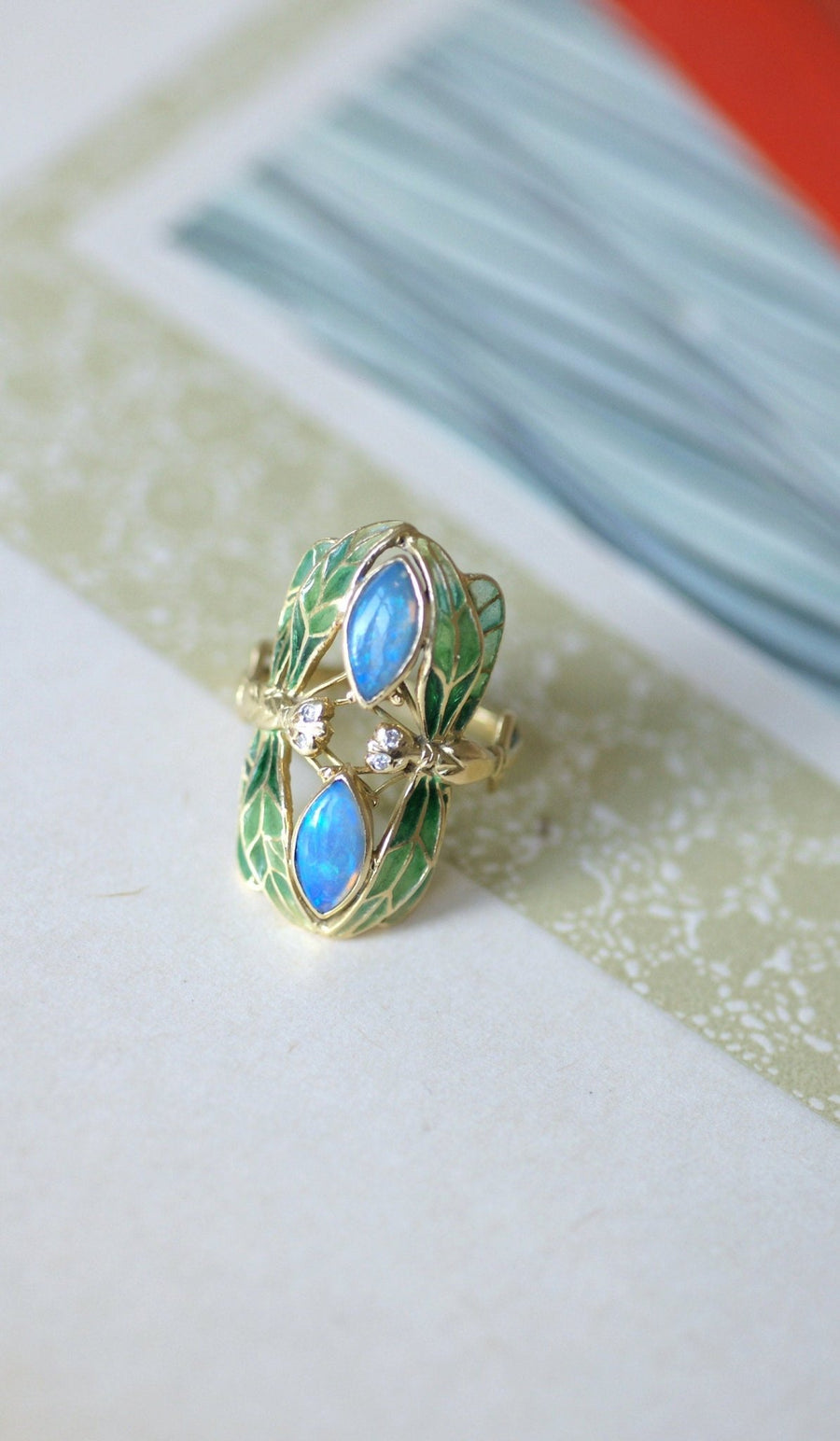 Art Nouveau style opal enamel dragonfly ring - Galerie Pénélope