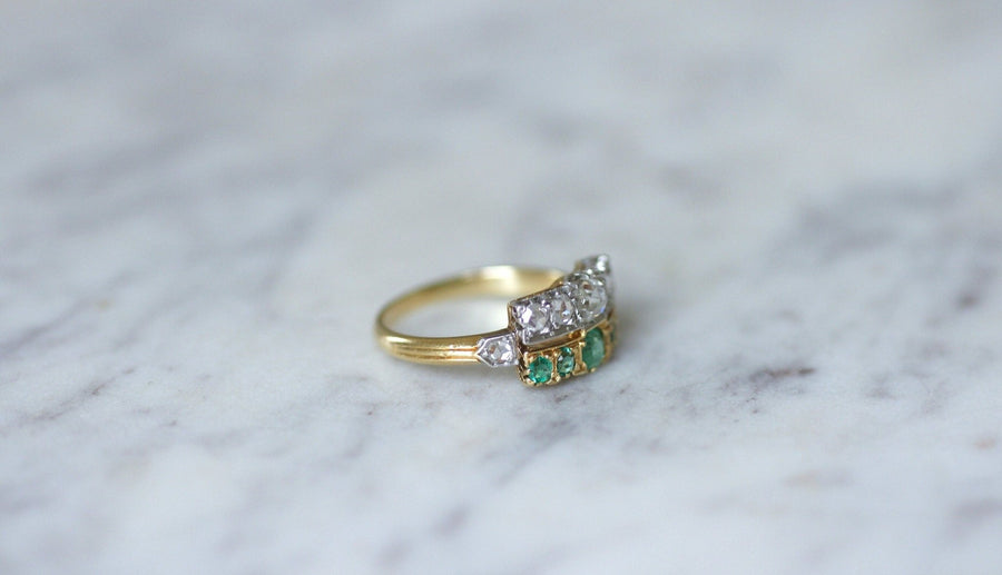 Line ring with diamonds and emeralds - Galerie Pénélope