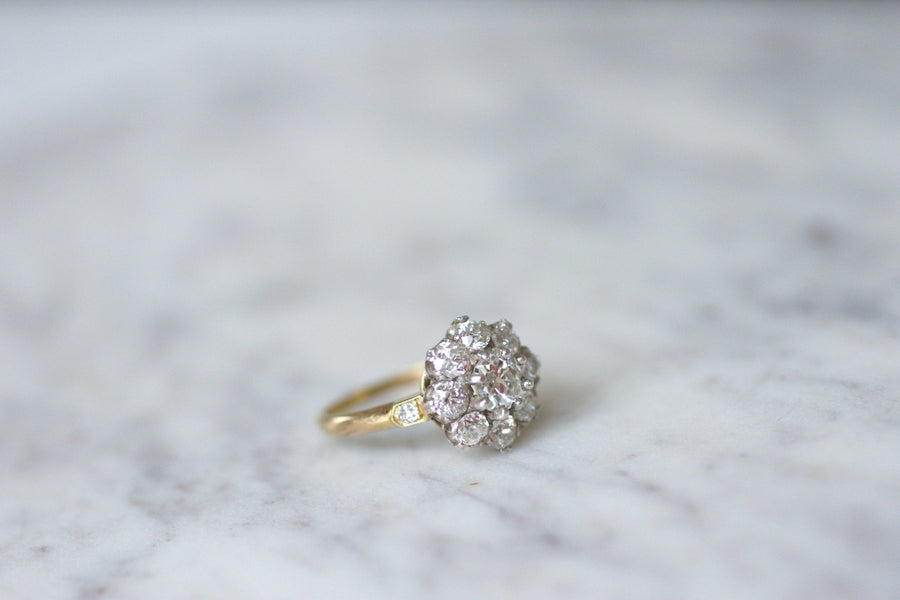 Antique daisy ring with diamonds 2.30 Cts - Penelope Gallery