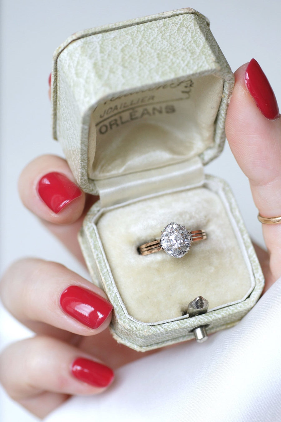 Antique daisy ring in pink gold and diamonds - Penelope Gallery