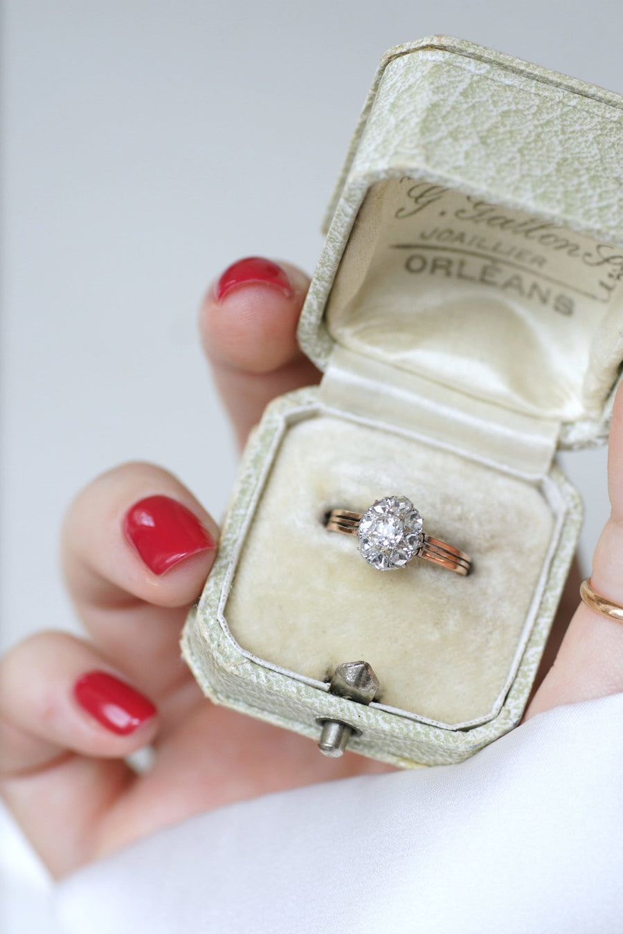 Antique daisy ring in pink gold and diamonds - Penelope Gallery