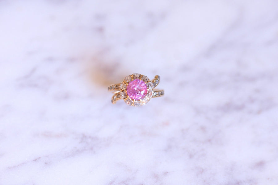 Antique pink sapphire daisy ring with diamonds on gold - Galerie Pénélope