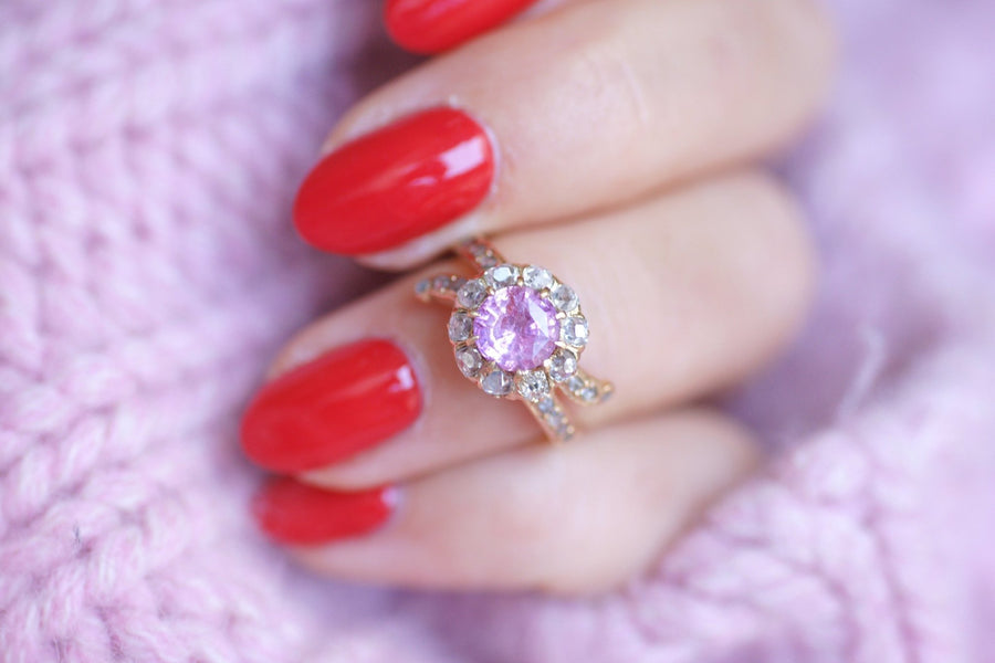 Antique pink sapphire daisy ring with diamonds on gold - Galerie Pénélope