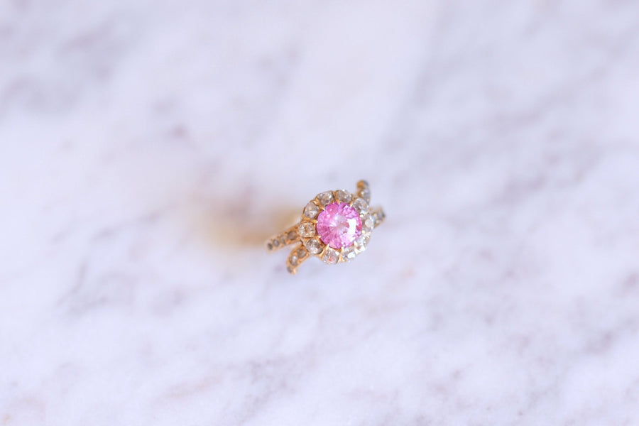Antique pink sapphire daisy ring with diamonds on gold - Galerie Pénélope