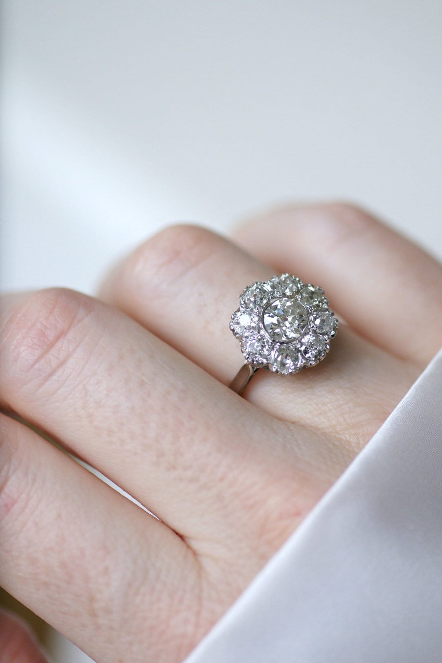 2-carat diamond daisy ring - Galerie Pénélope