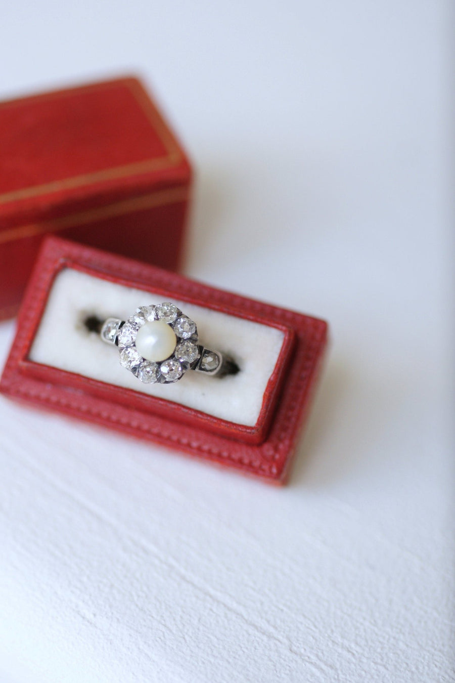 Daisy ring with diamonds and pearl - Penelope Gallery