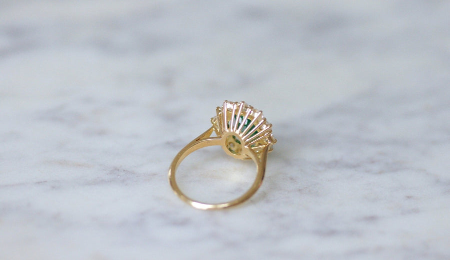 Emerald daisy ring 2.00 Cts and diamonds - Galerie Pénélope