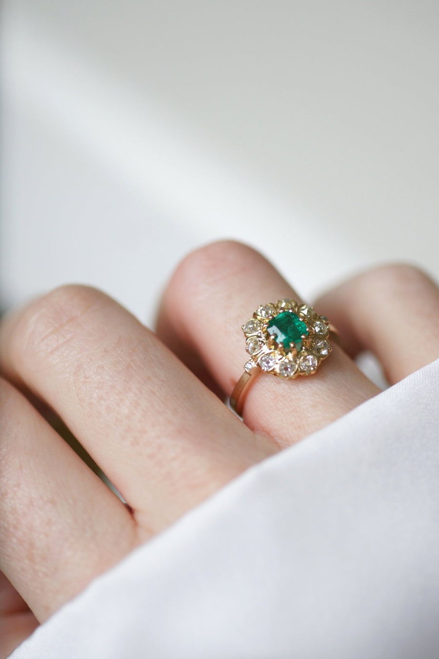 Emerald and diamond daisy ring - Penelope Gallery