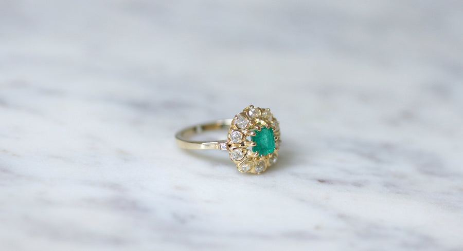 Emerald and diamond daisy ring - Penelope Gallery