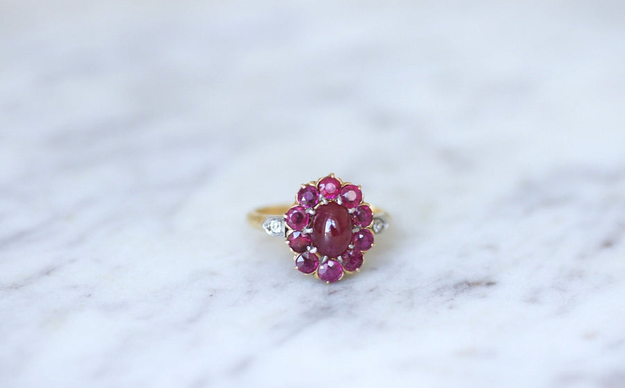 Cabochon ruby and diamond daisy ring - Galerie Pénélope