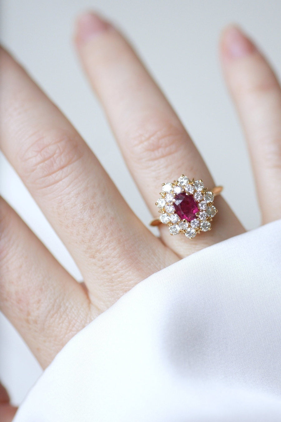 Ruby daisy ring set with diamonds - Galerie Pénélope