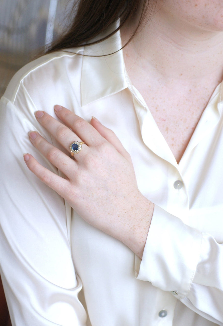Sapphire daisy ring with diamonds - Penelope Gallery