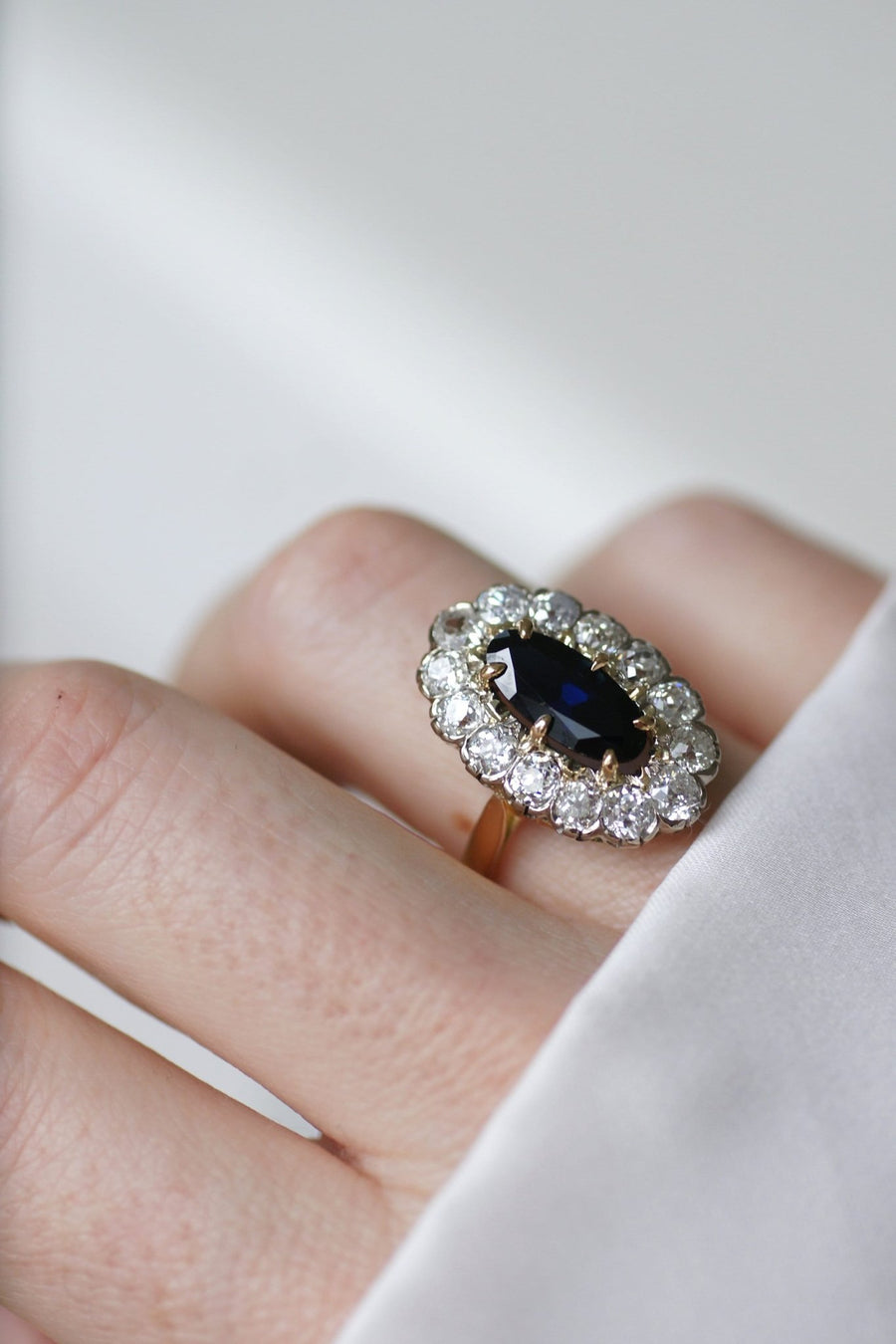 Sapphire daisy ring with diamonds - Penelope Gallery