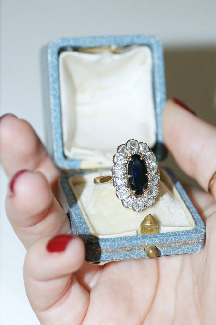 Sapphire daisy ring with diamonds - Penelope Gallery