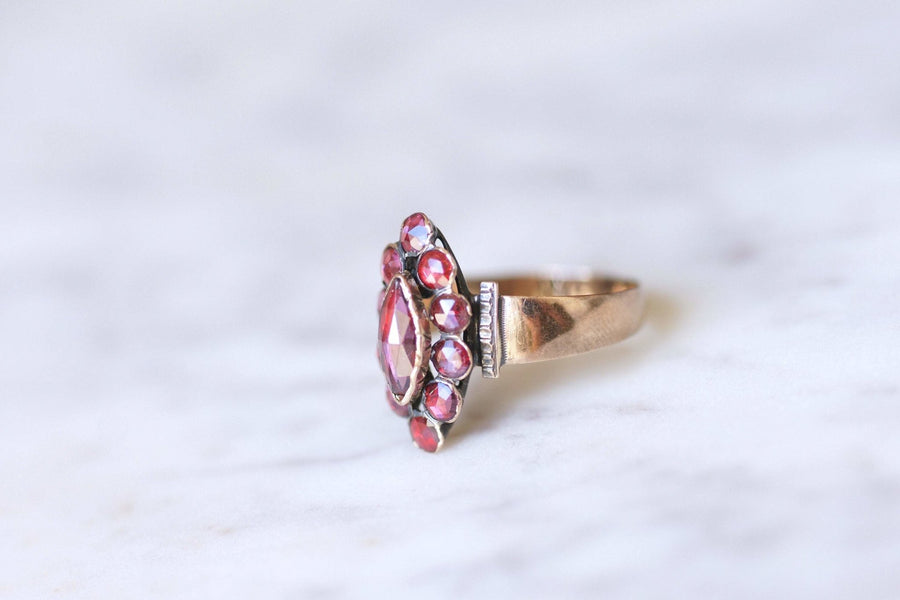 Antique marquise ring in gold and garnets from Perpignan - Galerie Pénélope