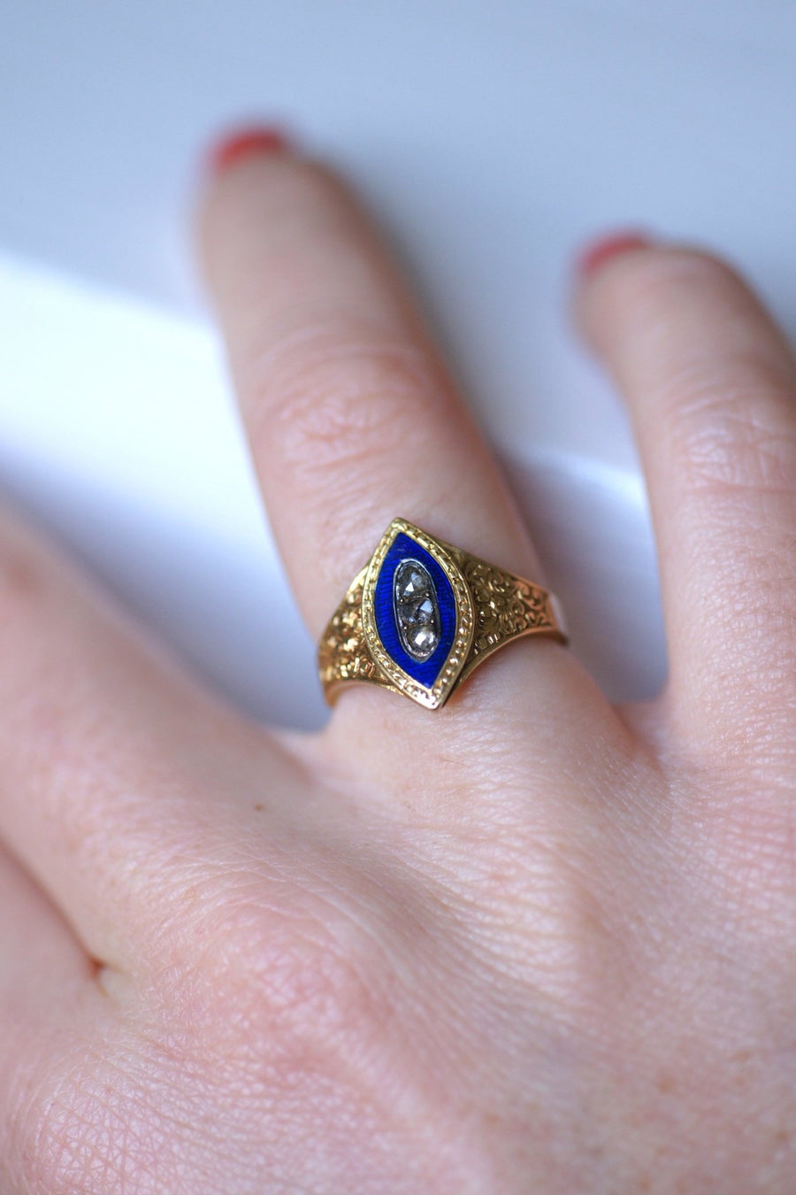 Antique marquise ring in yellow gold and diamond on blue enamel - Galerie Pénélope