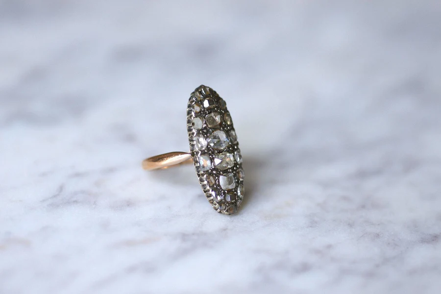 Antique marquise ring in pink gold, silver and diamonds - Galerie Pénélope